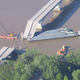 Imagen: El puente el 26 de mayo del 2002. Wikimedia Commons